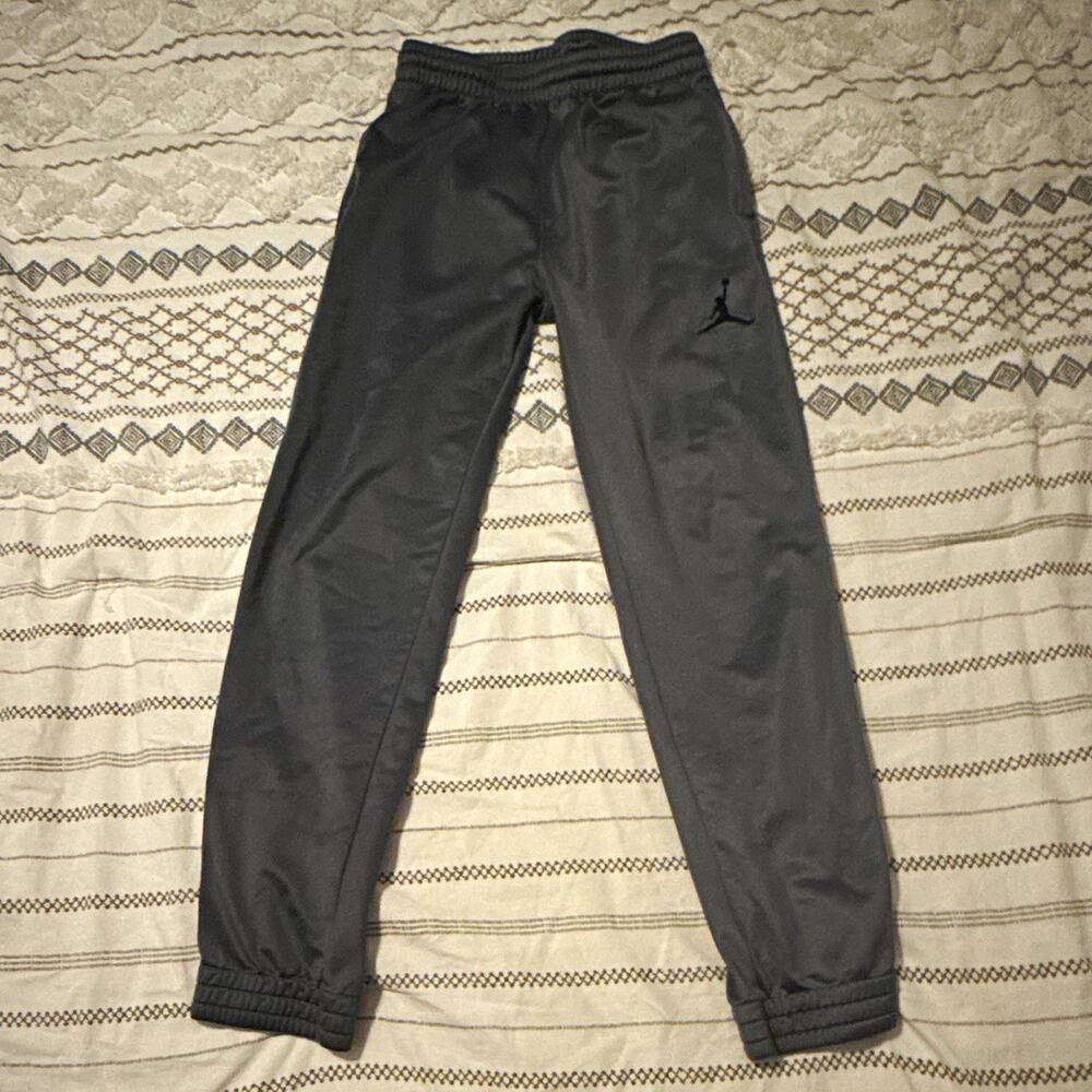 Jordan Boys M Gray Jogger Pants Activewear Basketball Pull On Elastic Waist